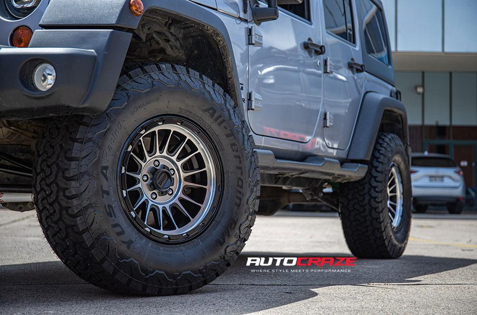 JEEP WRANGLER IMPACT KM542 SATIN BLACK MACHINED FACE