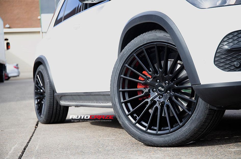 MERCEDES-GLC-43-PREMIO-MATTE-BLACK