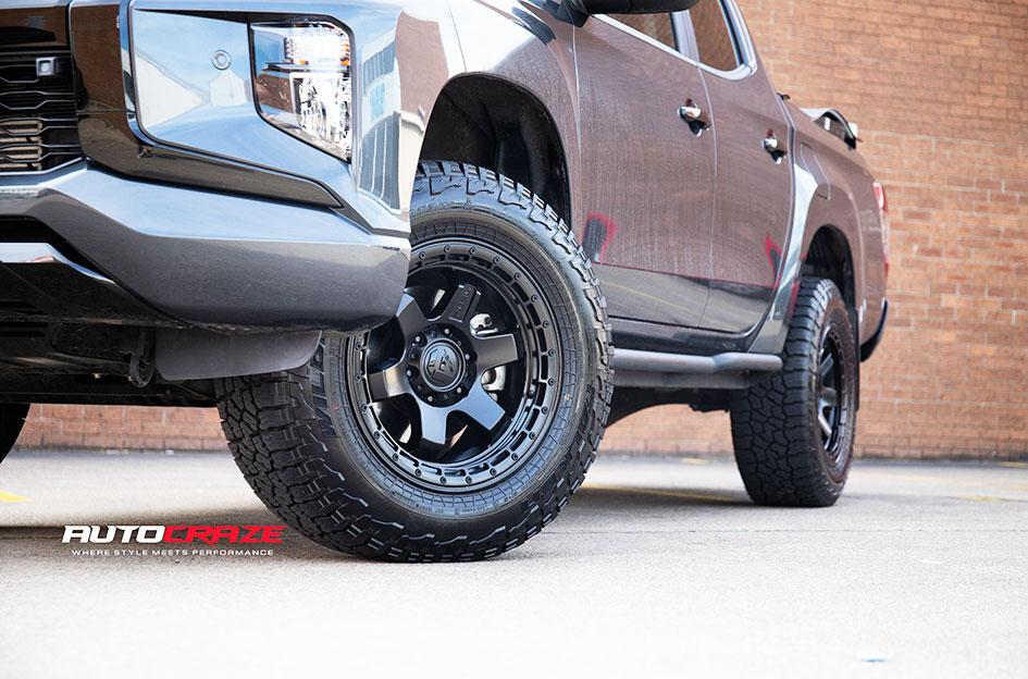 MITSUBISHI TRITON BLOCK SATIN BLACK