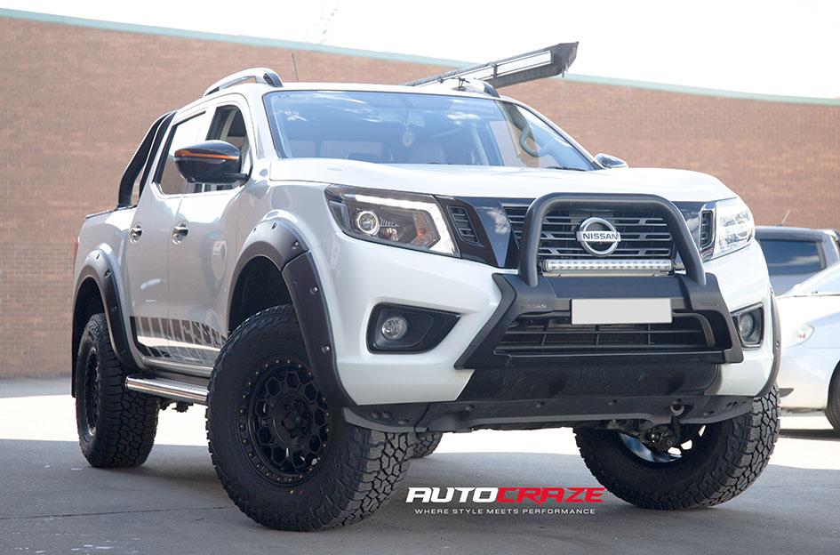 NISSAN-NAVARA-TREK-SATIN-BLACK