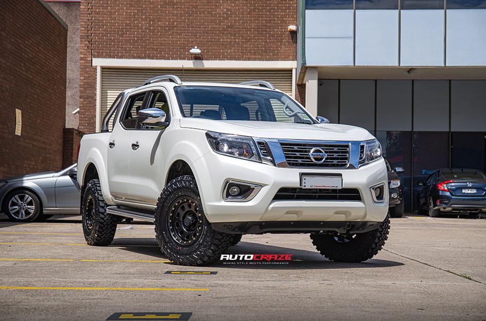 NISSAN NAVARA D LOCKER BLACK