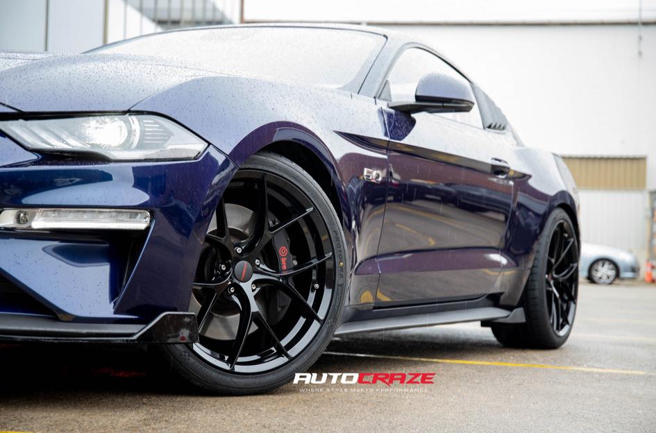 FORD MUSTANG ZR3 GLOSS BLACK