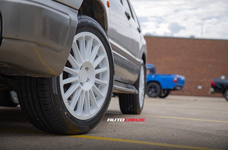 SUBARU FORESTER MR141 WHITE