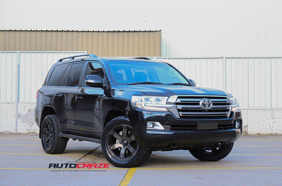 TOYOTA LANDCRUSIER BEAST BLACK   MACHINED WITH DARK TINT