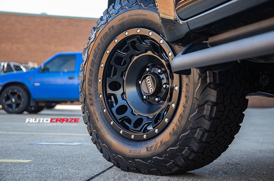 TOYOTA HILUX 4WD HOLESHOT XD SATIN BLACK