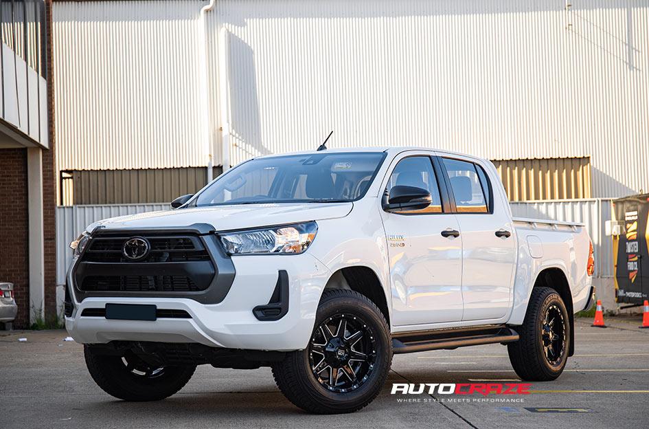 TOYOTA HILUX N80 4WD BLADE  OR GLOSS BLACK MILLED