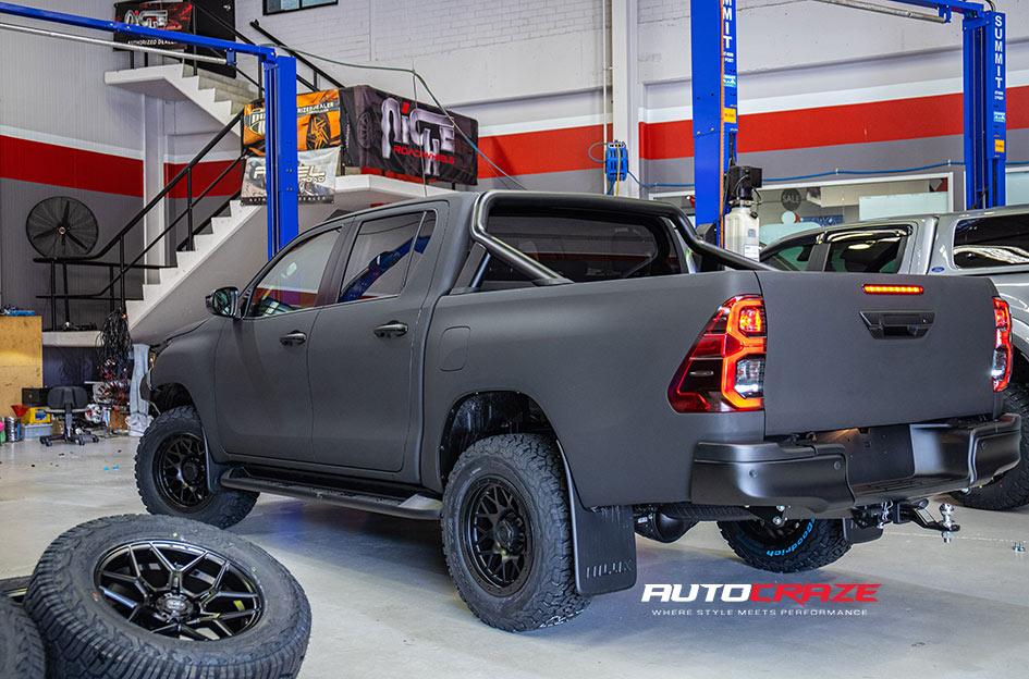 TOYOTA HILUX N80 4WD CHAOS SATIN BLACK