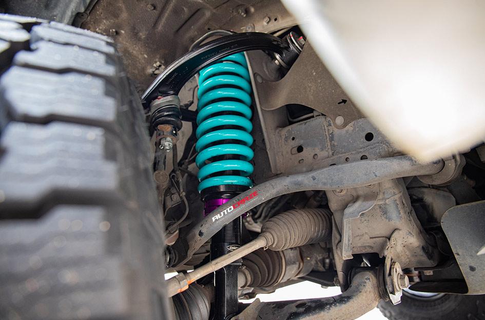 TOYOTA HILUX N70 4WD D HOLE BLACK