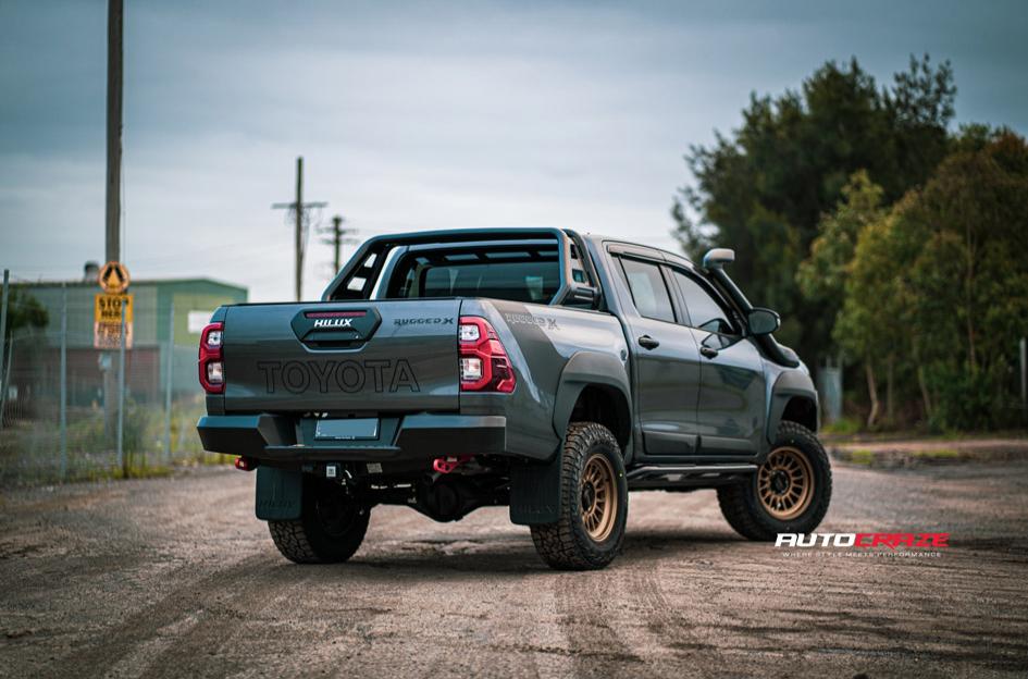 TOYOTA HILUX N80 RUGGED X IMPACT OL MATTE BRONZE