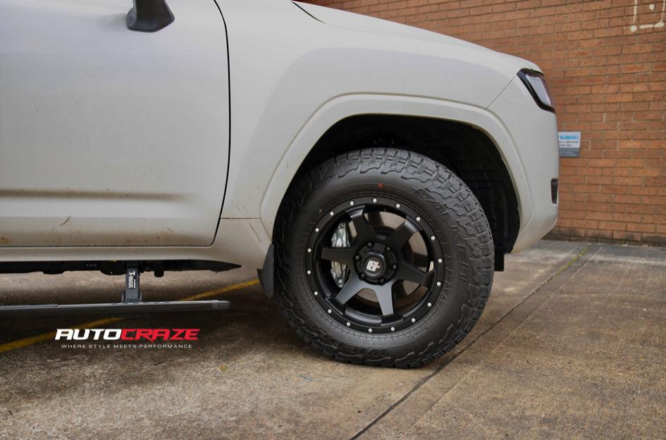 TOYOTA LANDCRUISER PHILIDELPHIABLACK MATTE FRONT MILLED