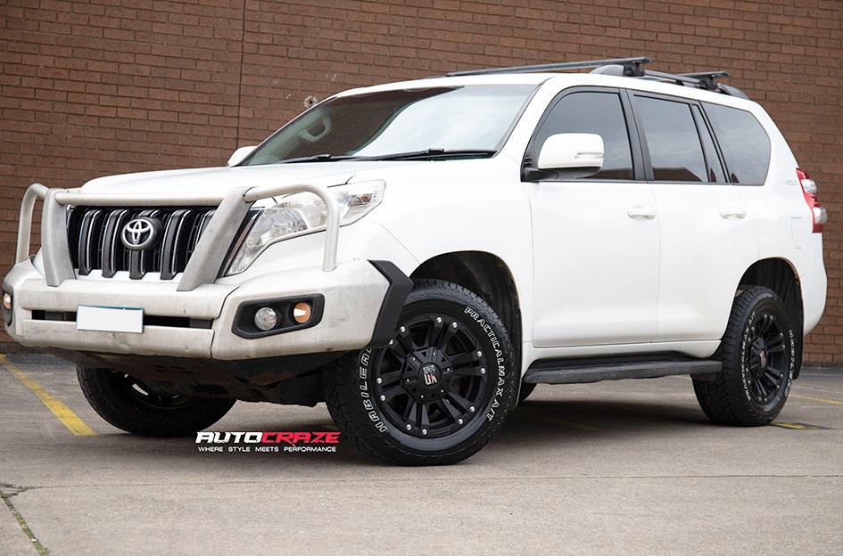 TOYOTA LANDCRUISER MONSTER XD MATTE BLACK