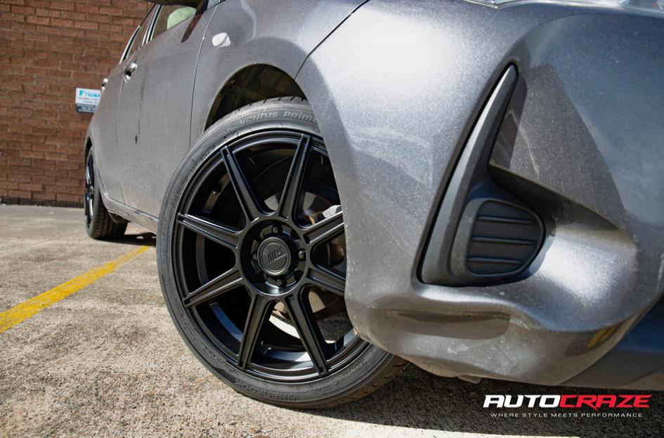 TOYOTA YARIS MR142 SATIN BLACK