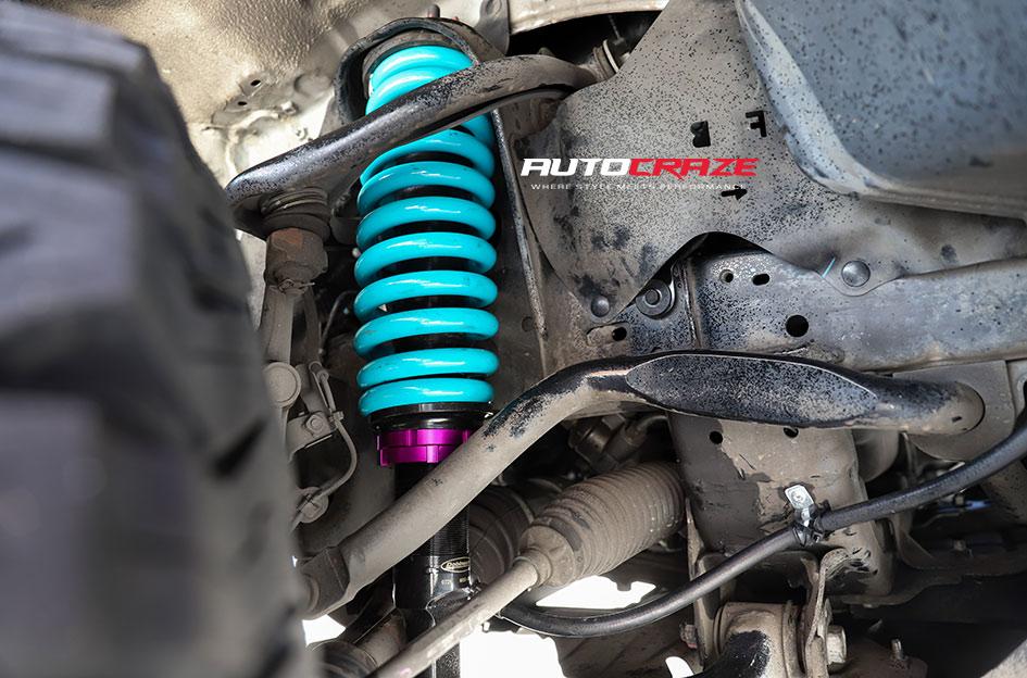 TOYOTA HILUX 4WD AVALANCHE MATTE BLACK FRONT MILLED
