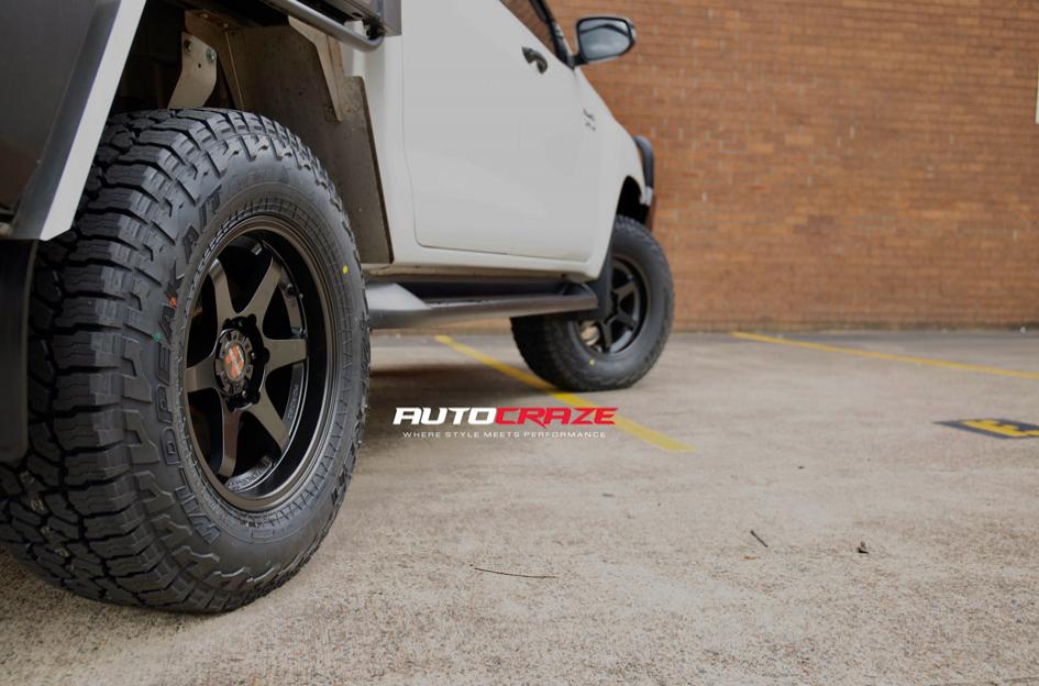 TOYOTA HILUX N80 4WD PROSECUTOR MATTE BLACK