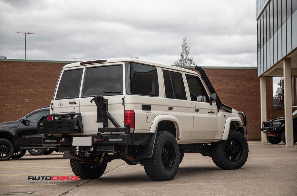 TOYOTA LANDCRUISER HURRICANE SATIN BLACK