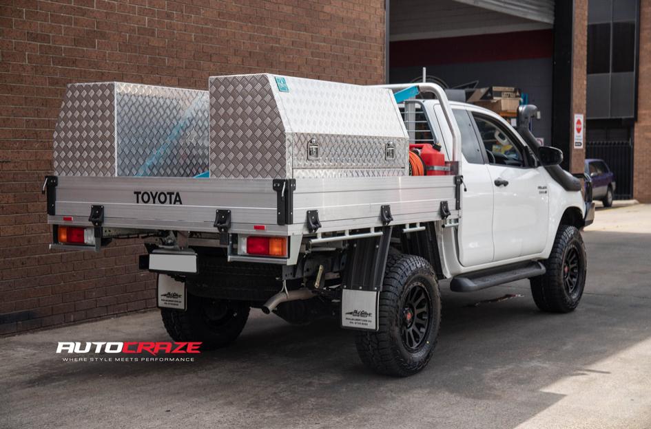 TOYOTA HILUX N80 4WD VICTIM MATTE BLACK
