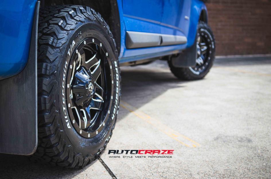 HOLDEN COLORADO FULL BLOWN GLOSS BLACK MILLED ACCENTS