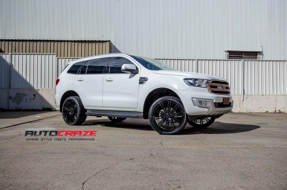FORD EVEREST D2 GLOSS BLACK