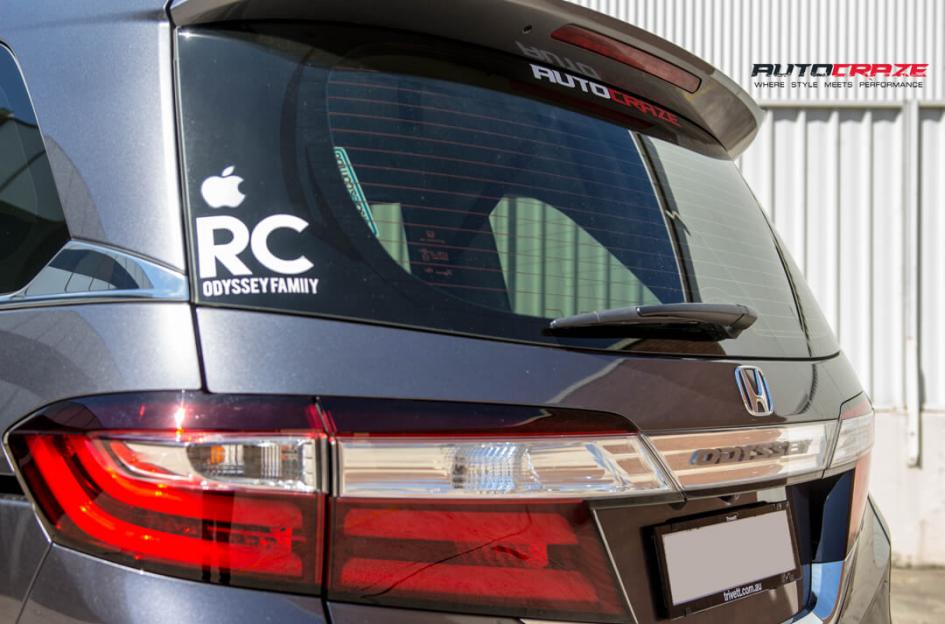 HONDA-ODYSSEY-TARGA-BLACK---MACHINED-WITH-DOUBLE-DARK-TINT