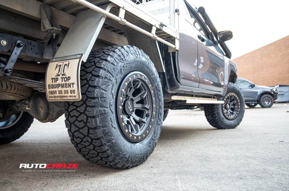 TOYOTA HILUX N80 DIRTY LIFE DT-1 MATTE BLACK