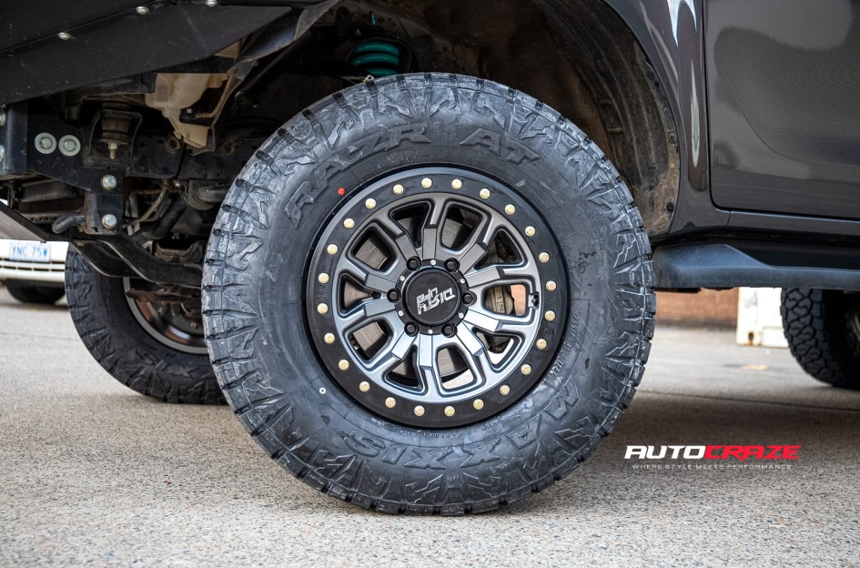 TOYOTA HILUX N80 DIRTY LIFE DT-1 MATTE BLACK