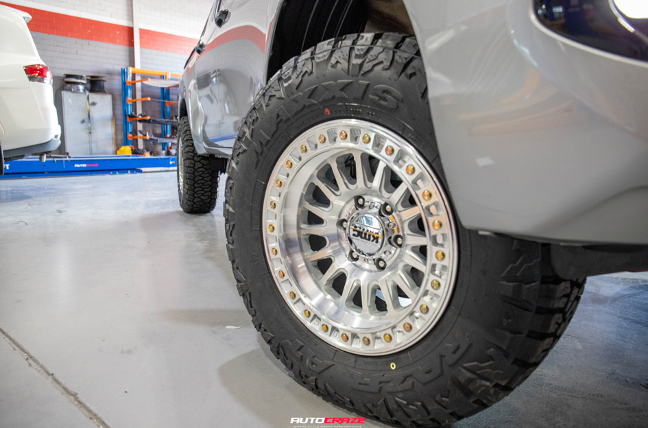 TOYOTA HILUX KMC IMS GLOSS SILVER W/ MACHINED FACE