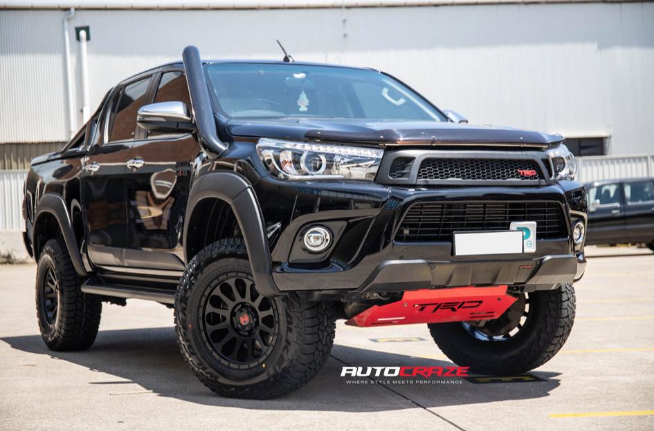 TOYOTA HILUX N80 4WD VICTIM MATTE BLACK