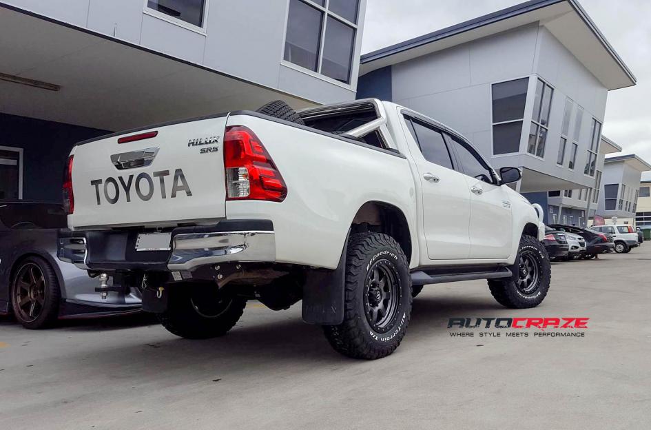 TOYOTA HILUX N80 4WD TROPHY MATTE ANTHRACITE WITH BLACK RING