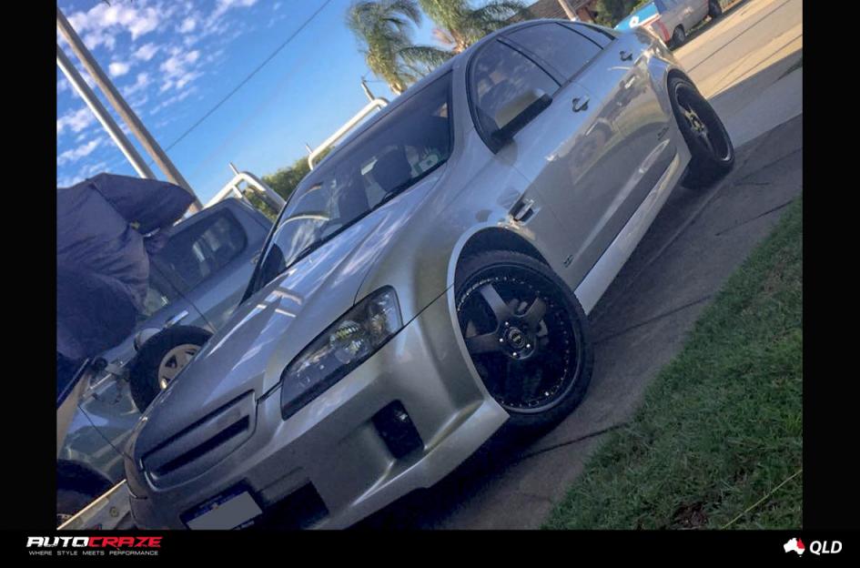 HOLDEN-COMMODORE-FR
