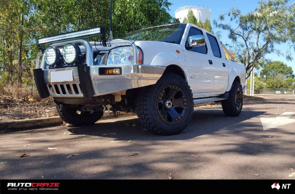 NISSAN NAVARA MONSTA MATTE BLACK