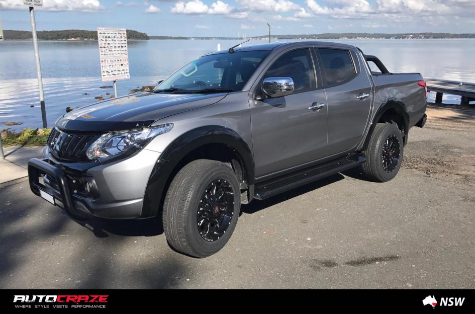 MITSUBISHI TRITON SCYTHE GLOSS BLACK MILLED ACCENTS