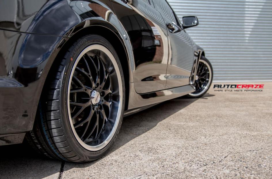 HOLDEN-COMMODORE-CHEETAH-GLOSS-BLACK-POLISH-LIP