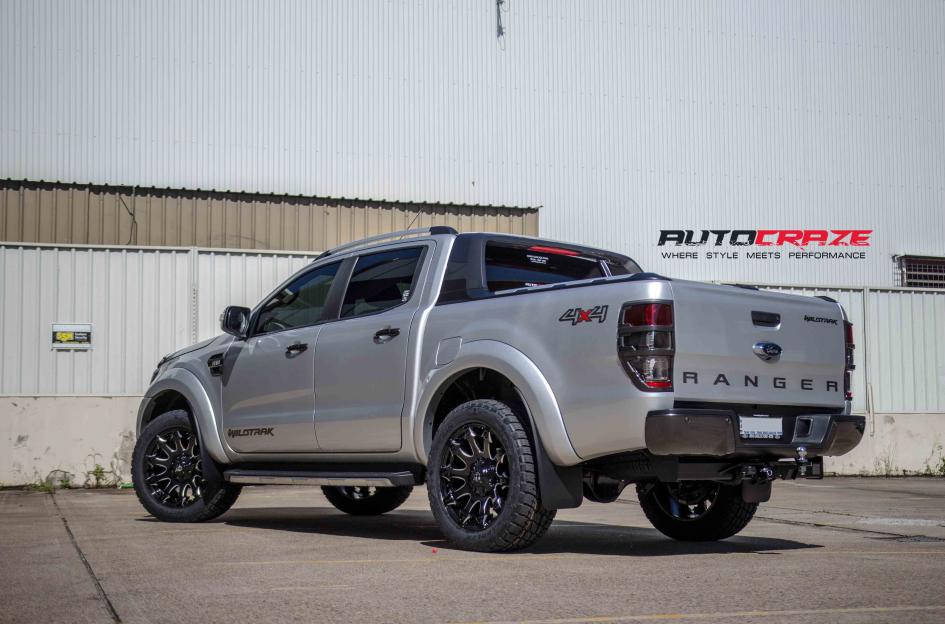 FORD RANGER BATTLE AXE GLOSS BLACK MILLED ACCENTS
