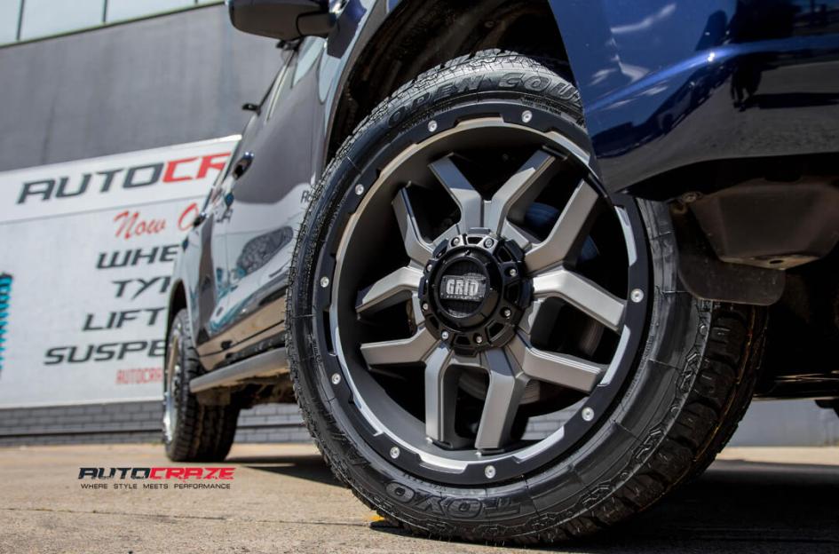 TOYOTA-PRADO-GD07-MATTE-ANTHRACITE-MILLED-WITH-BLACK-LIP