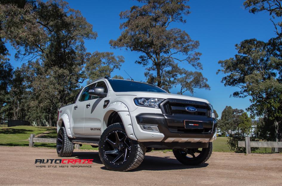 FORD-RANGER-VORTEX-GLOSS-BLACK-WITH-MILLING