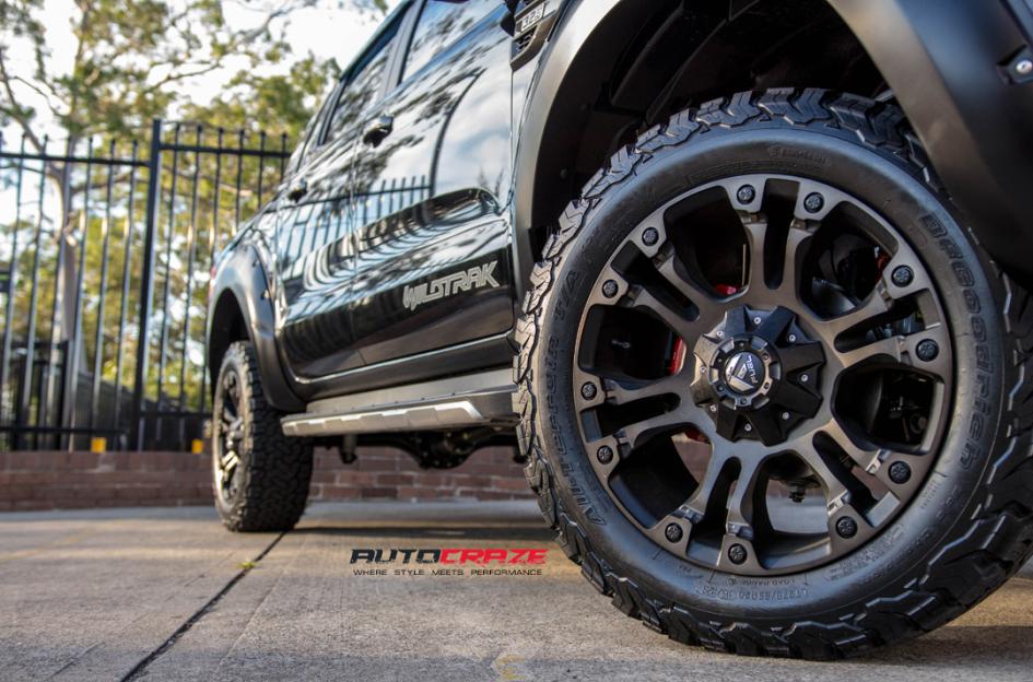 FORD-RANGER-VAPOR-BLACK-MACHINED-WITH-DARK-TINT-20
