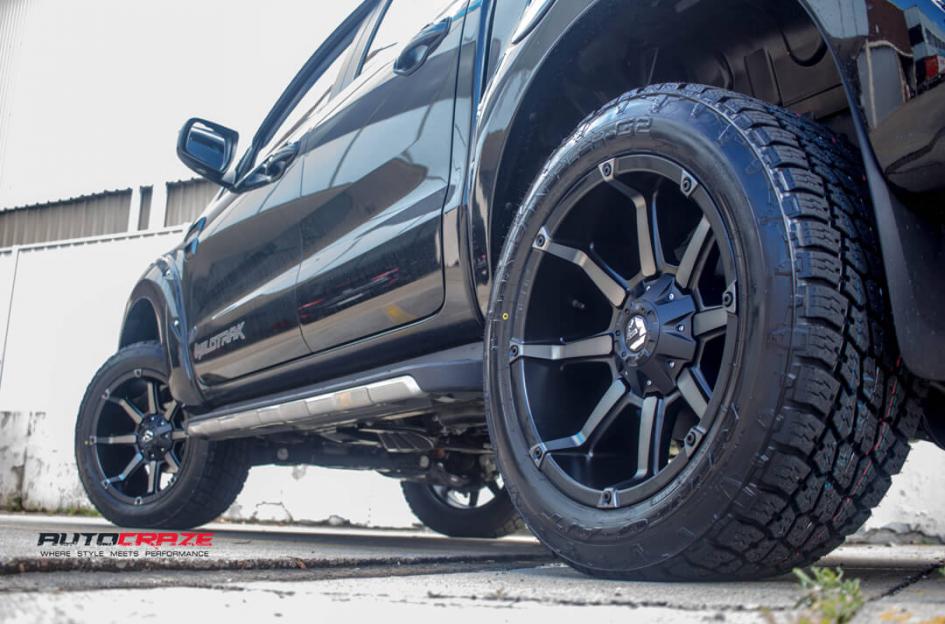 FORD RANGER COUPLER BLACK MACHINED WITH DARK TINT