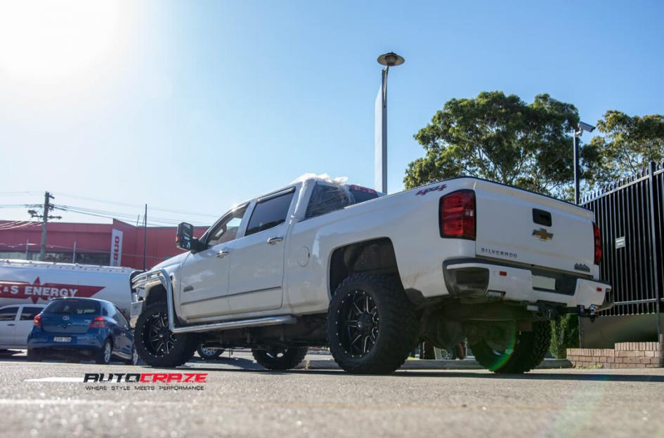 CHEVROLET SILVERADO MAVERICK GLOSS BLACK MILLED ACCENTS
