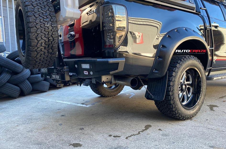 FORD RANGER FFC30 CUSTOM ANTHRACITE WITH CANDY APPLE RED ACCENT