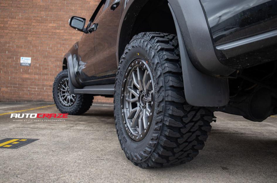 FORD RANGER RAPTOR REBEL ANTHRACITE CENTER W BLACK LIP