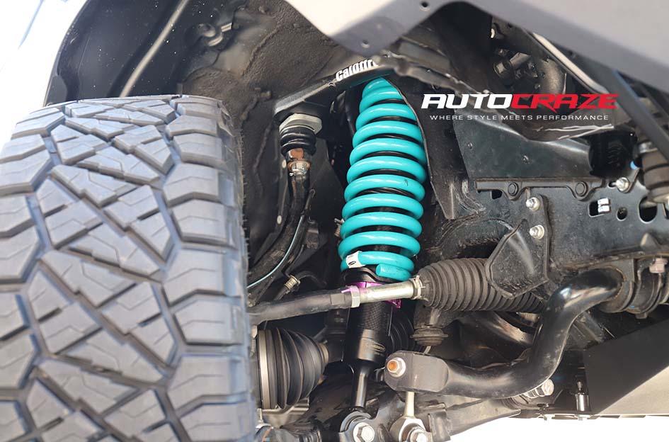 TOYOTA LANDCRUSIER GRENADE OR MATTE BLACK