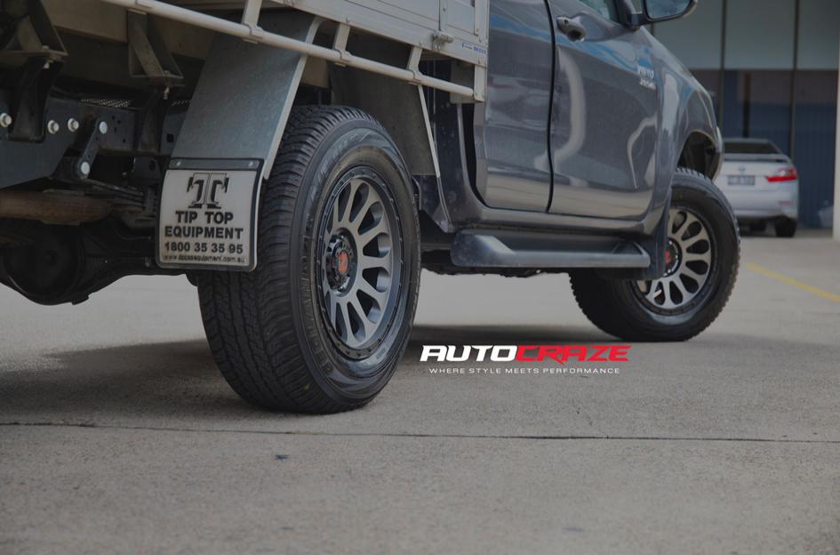 TOYOTA-HILUX-4WD-VICTIM-GUNMETAL-BLACK-RING