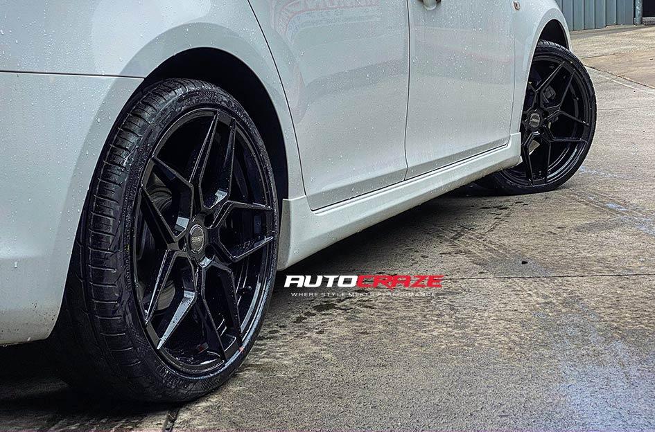 HOLDEN-CRUZE-PETROL--2013-ONWARDS--LEMANS-GLOSS-BLACK