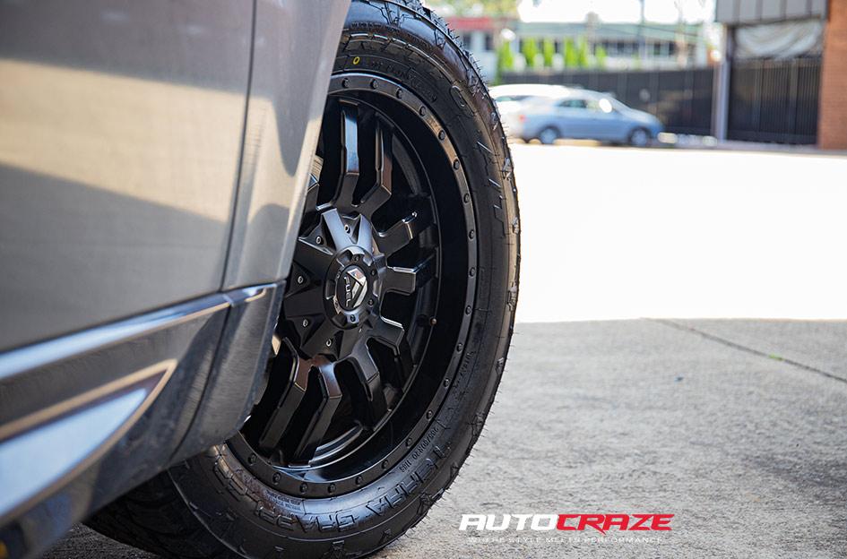 LAND-ROVER-RANGE-ROVER-SLEDGE-MATTE-BLACK