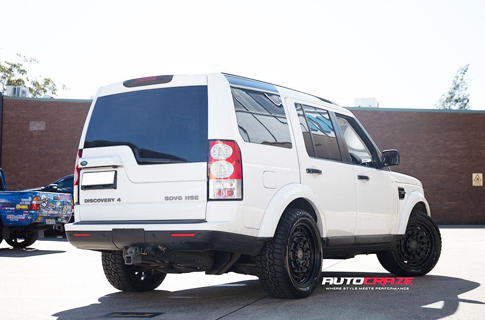 LAND-ROVER-DISCOVERY-ARSENAL-TEXTURED-MATTE-BLACK