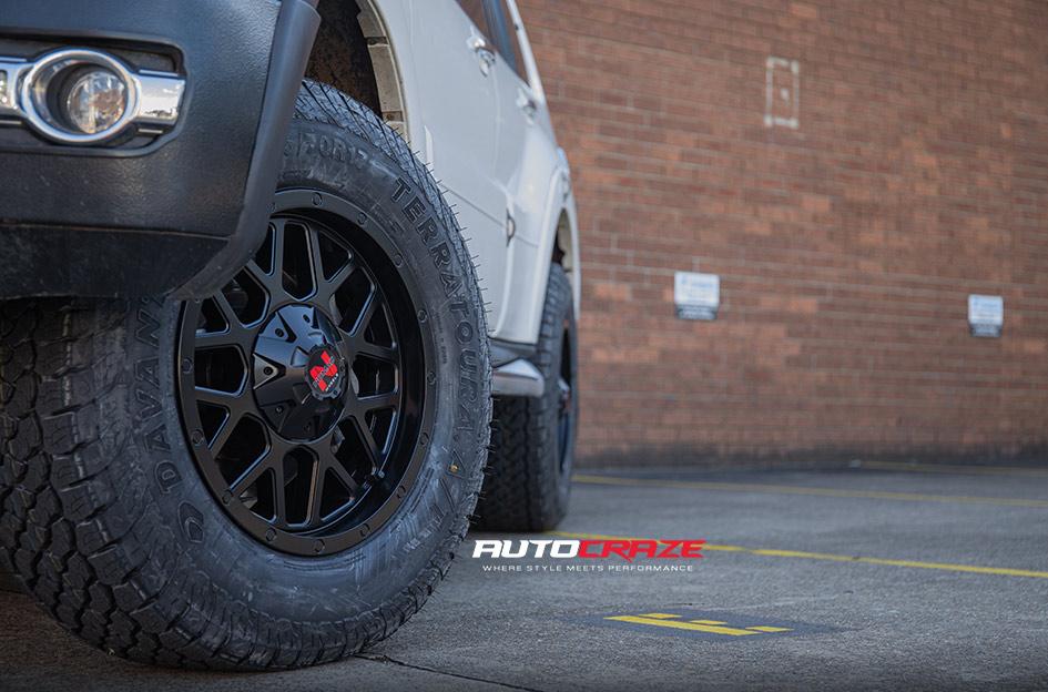 MITSUBISHI PAJERO JUDGE MATTE BLACK