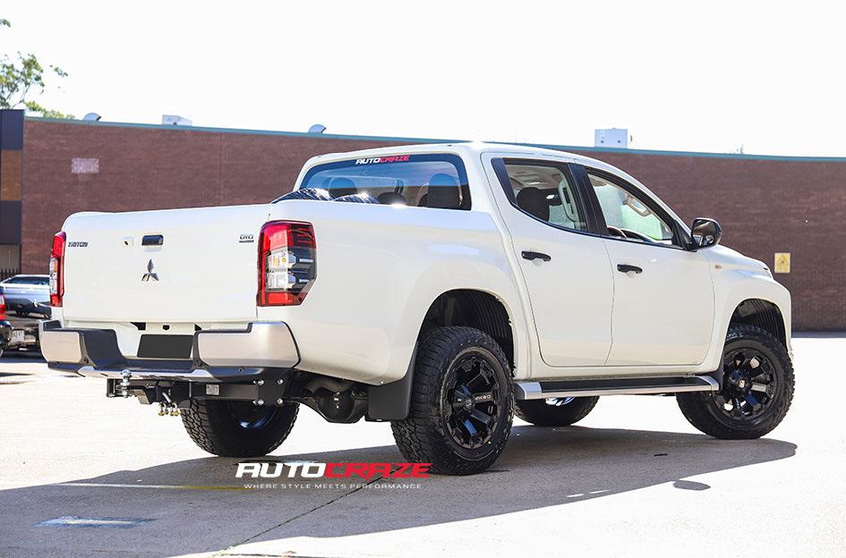 MITSUBISHI TRITON AMBUSH MATTE BLACK