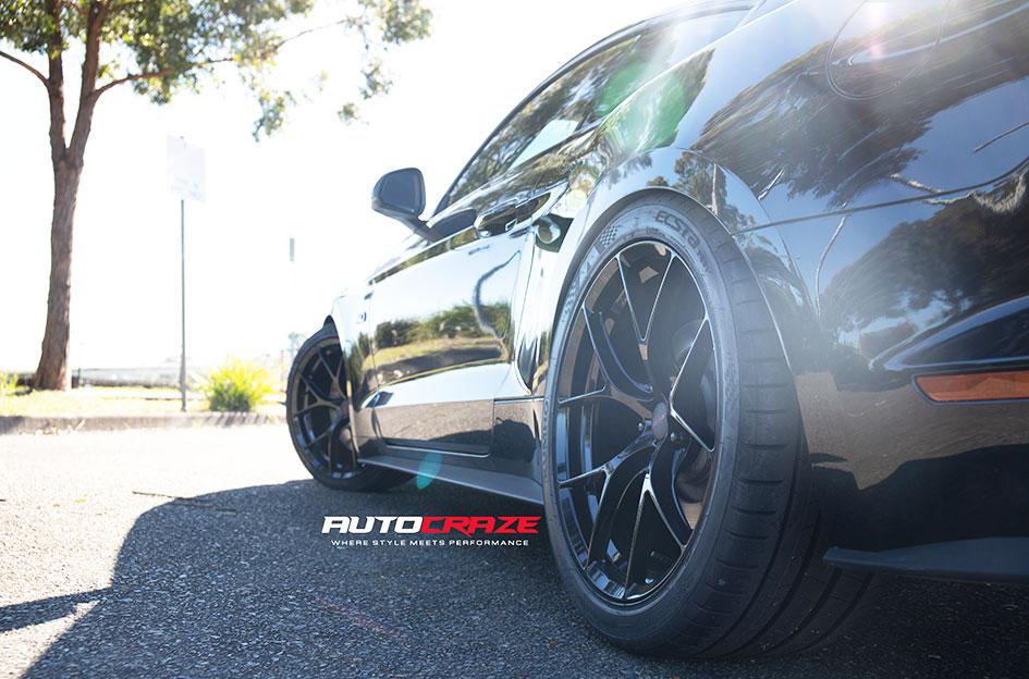 FORD MUSTANG ZR3 GLOSS BLACK