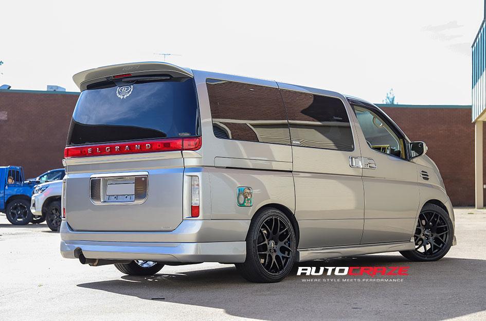 NISSAN ELGRAND M SPEC MATTE BLACK