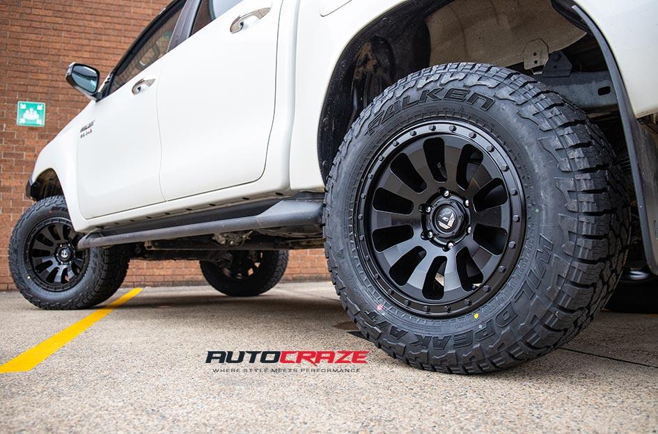 TOYOTA HILUX N80 4WD TACTIC MATTE BLACK